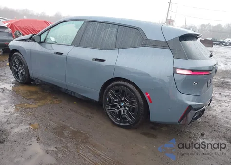 2026 BMW Ix M70 из США, поврежденный, VIN WB563CF01TCW08876